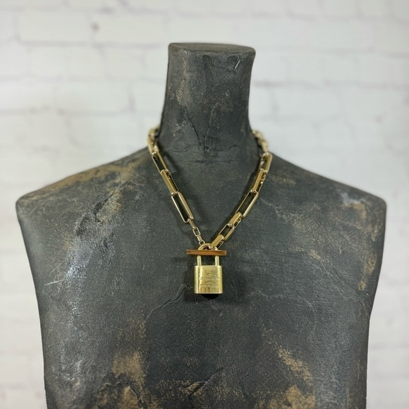 LOUIS VUITTON Brass Pad Lock as a pendant on a FOSSIL brass toggle necklace EUC - Picture 6 of 16